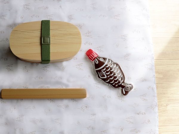 ランチャームダイカット保冷剤弁当